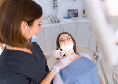 整牙价格详细解析，各类牙齿矫正方法的费用详解