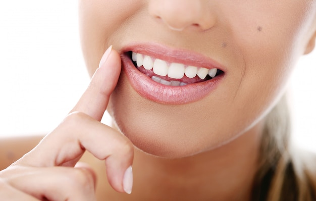 牙齿矫正后口腔异味的可能原因