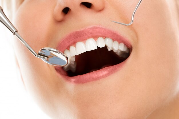 义齿和种植牙的区别