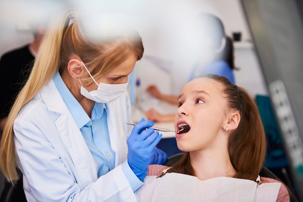 深圳哪家医院适合儿童进行牙齿矫正