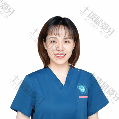 瞿杨