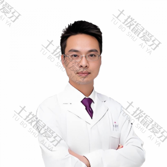周鹏