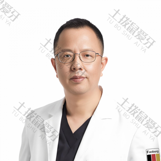 濮长斌
