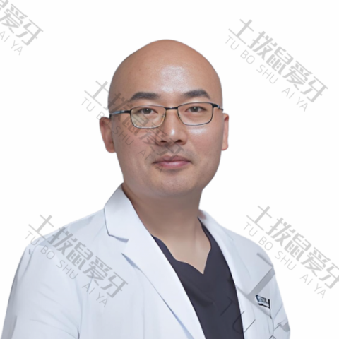 李强