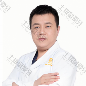 李奇伟