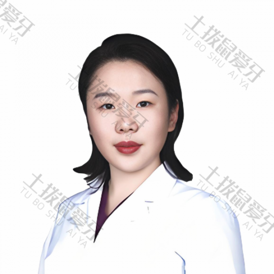 李艳楠