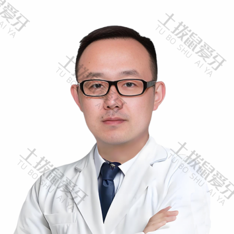 邓刚