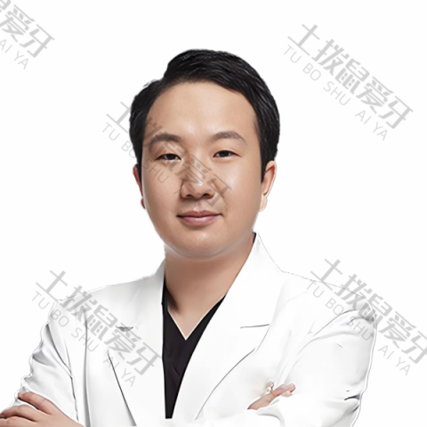 李忠磊
