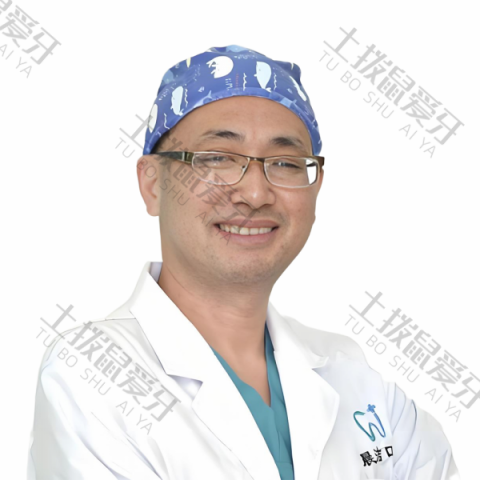 黄世贤