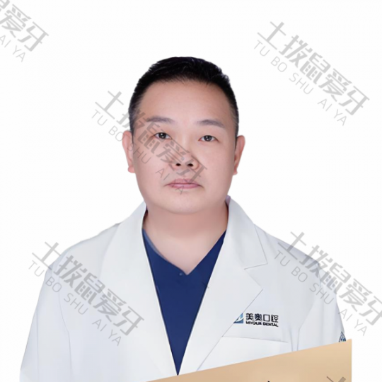 杨传玉