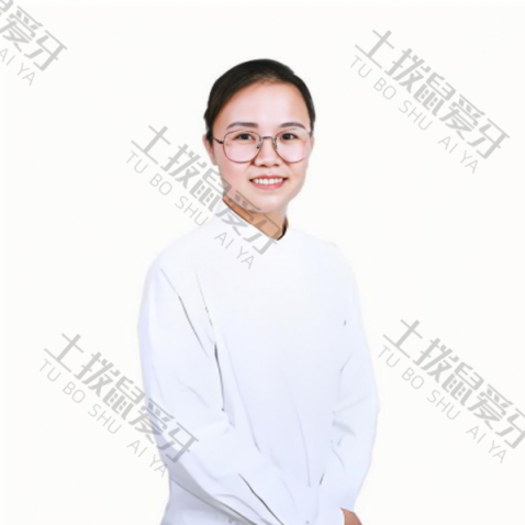 陈堃