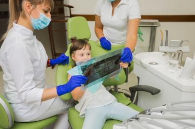 儿童牙齿矫正什么年龄合适？小孩牙齿乱七八糟能矫正吗？