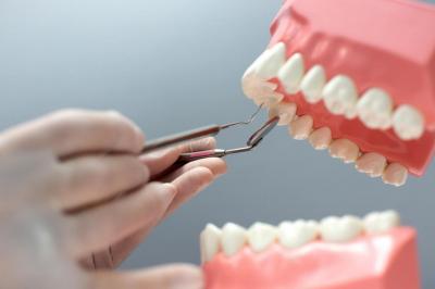 吸附性义齿是怎么样的？什么情况下做吸附性义齿比较好？