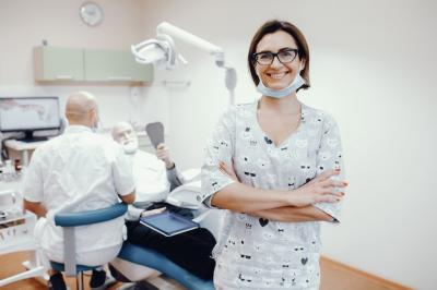 医生建议深龋千万别补牙的原因是什么？深龋做根管治疗好吗？