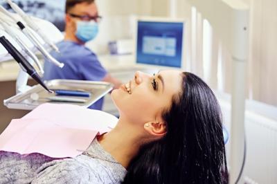 牙齿蛀掉了牙龈切除术的收费标准是多少?