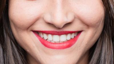 牙齿逐渐变黑的原因是什么？如何有效改善？