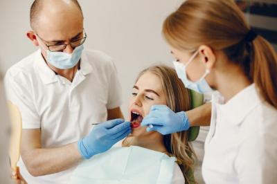 拔牙正畸的危害及预防措施详解